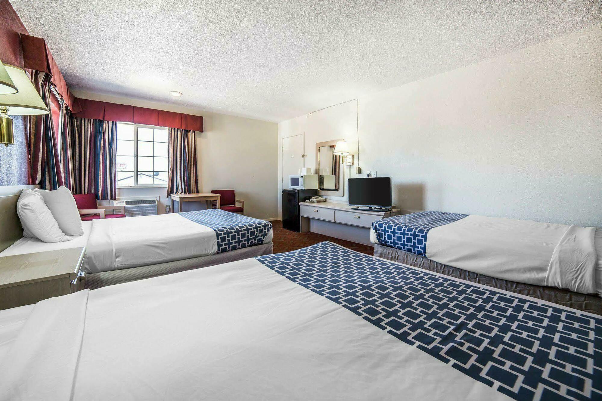 Econo Lodge Fallon Naval Air Station Area Buitenkant foto